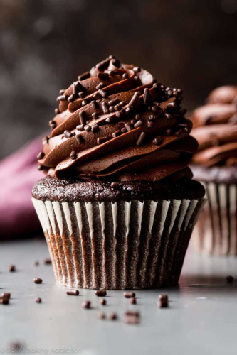 moist-chocolate-cupcakes-5
